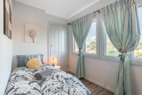 Bright Single Room - Seconds to Bus Station & Park - Close to Chinatown - Shared Bathroom, Sydney